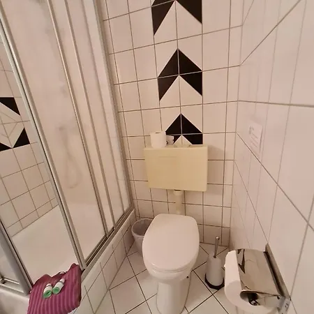 & Gluess בית הארחה Lunzen