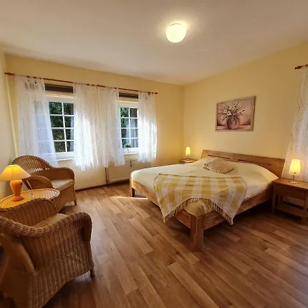 Pension&ferienhof Glüß Gasthof *