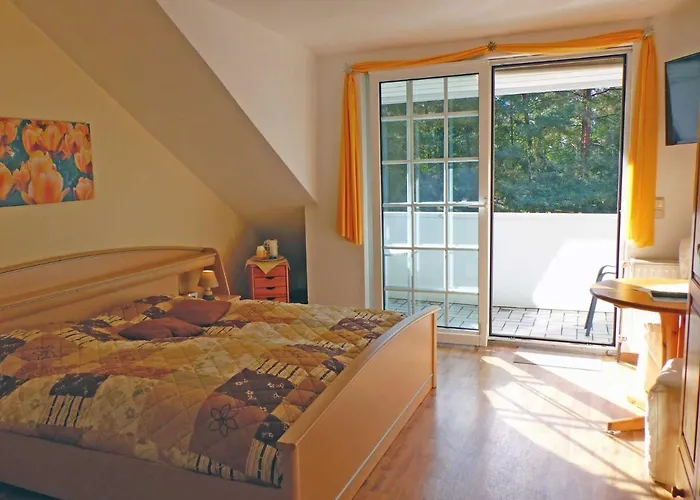 & Gluess Guest house