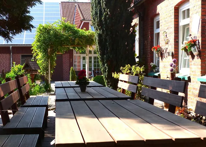 & Gluess Guest house 3*