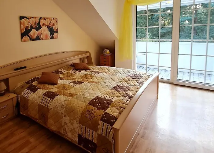 & Gluess Guest house Lunzen