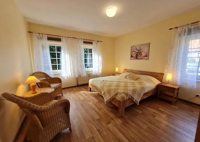 & Gluess Guest house 3*