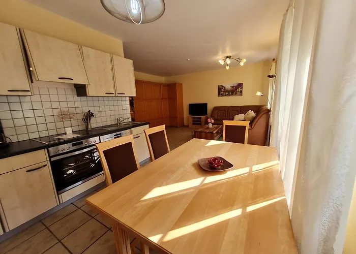& Gluess Guest house 3*