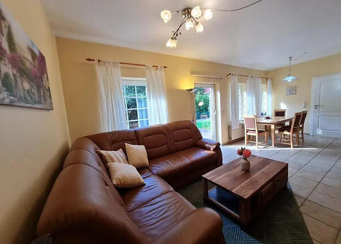 Guest house & Gluess 3*